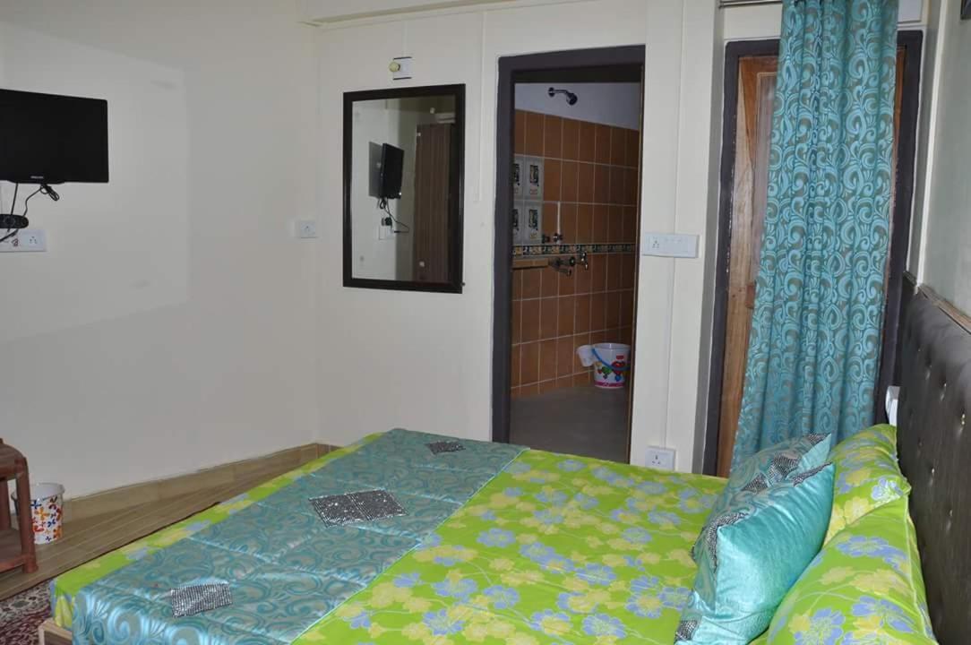 Guest house Manas
